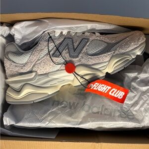 New Balance Men's Cream and Gray Sneakers